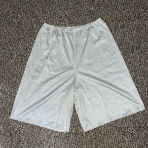 Vassarette white culottes bloomers modest slip size M